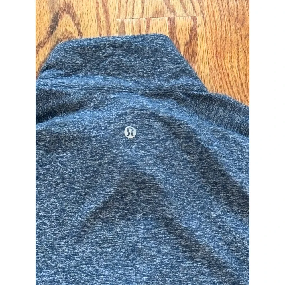 lululemon athletica zipper tag tech